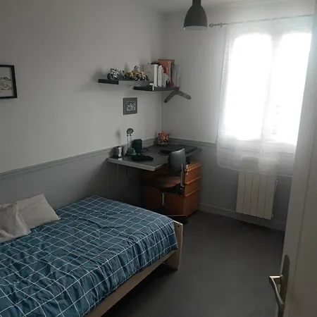 Claudine. Habitación en casa particular